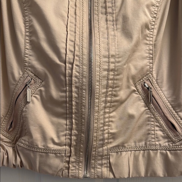 White House Black Market Tan Cropped Utility Jacket Size 4 - Picture 4 of 5